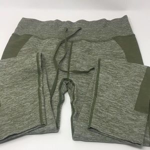 VS Pink army green, leggings,large